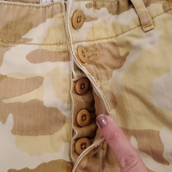 Free People commander cutoff camo shorts sz 4 - Picture 9 of 13